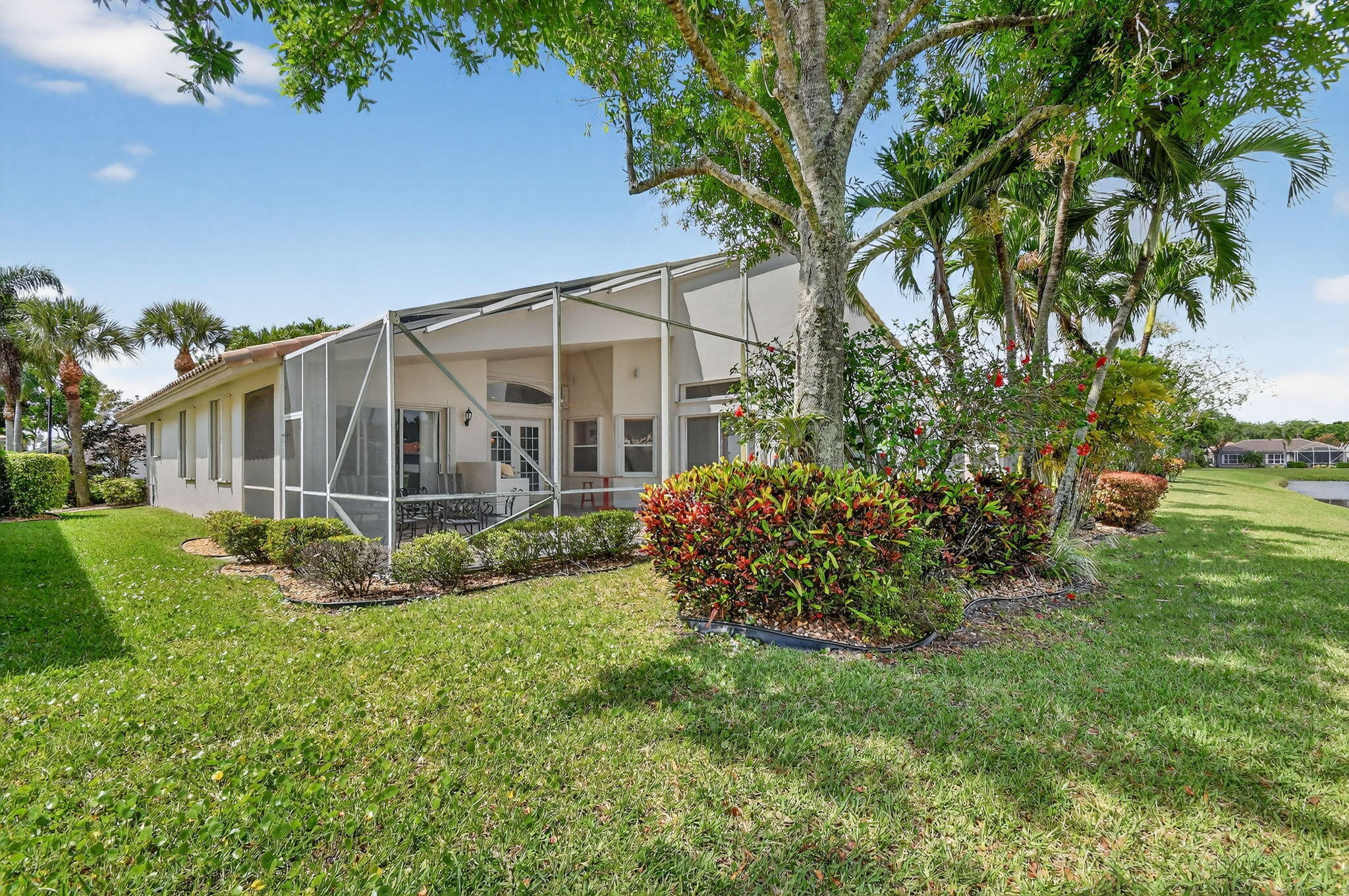 CASCADE LAKES - Residential