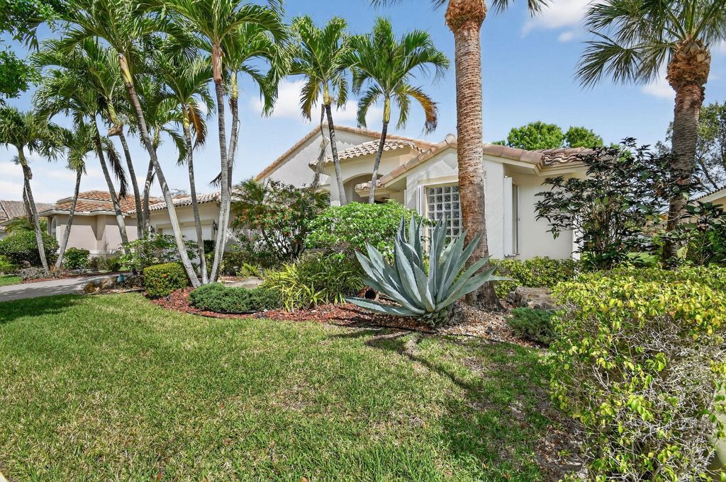Photo of 5275 Brooklawn Terrace, Boynton Beach, FL 33437 (MLS # B26012002)