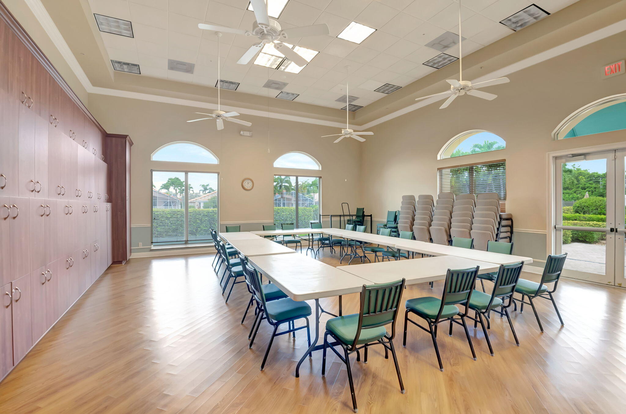 CASCADE LAKES - Residential