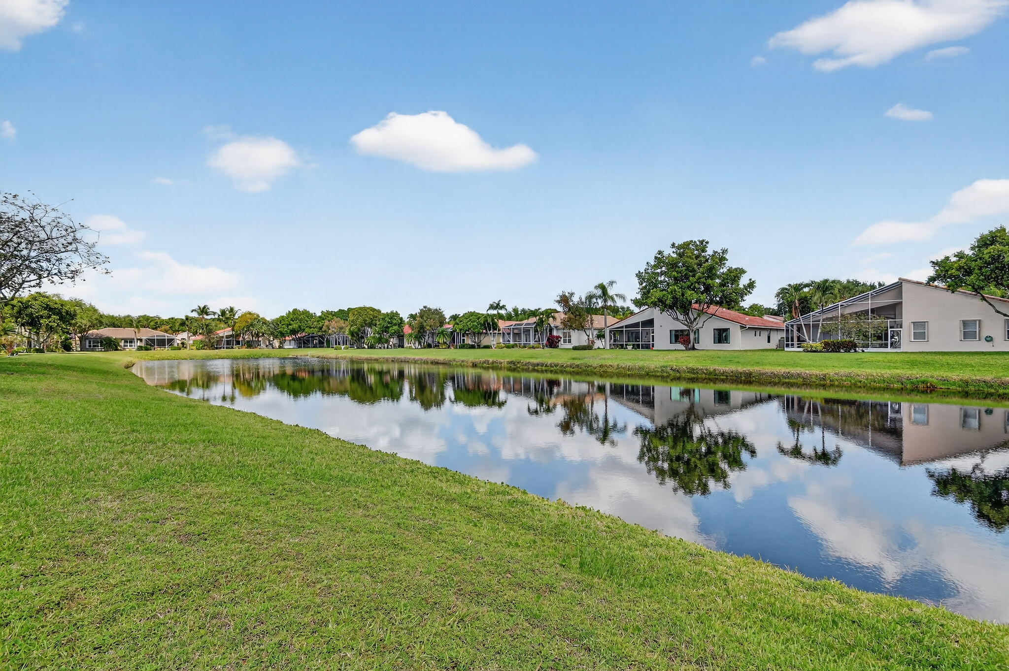 CASCADE LAKES - Residential