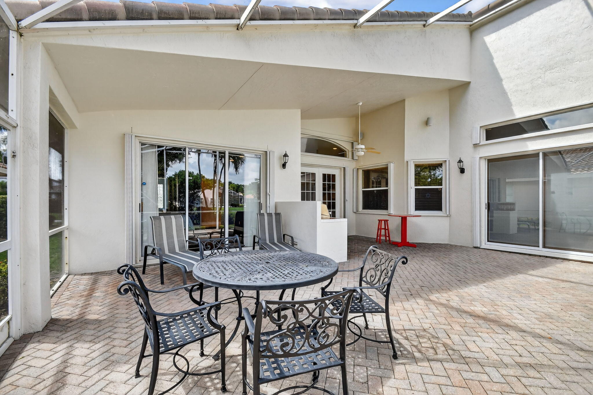 CASCADE LAKES - Residential