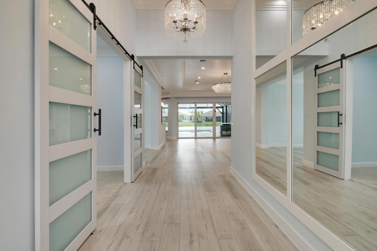 Valencia Cay - Residential