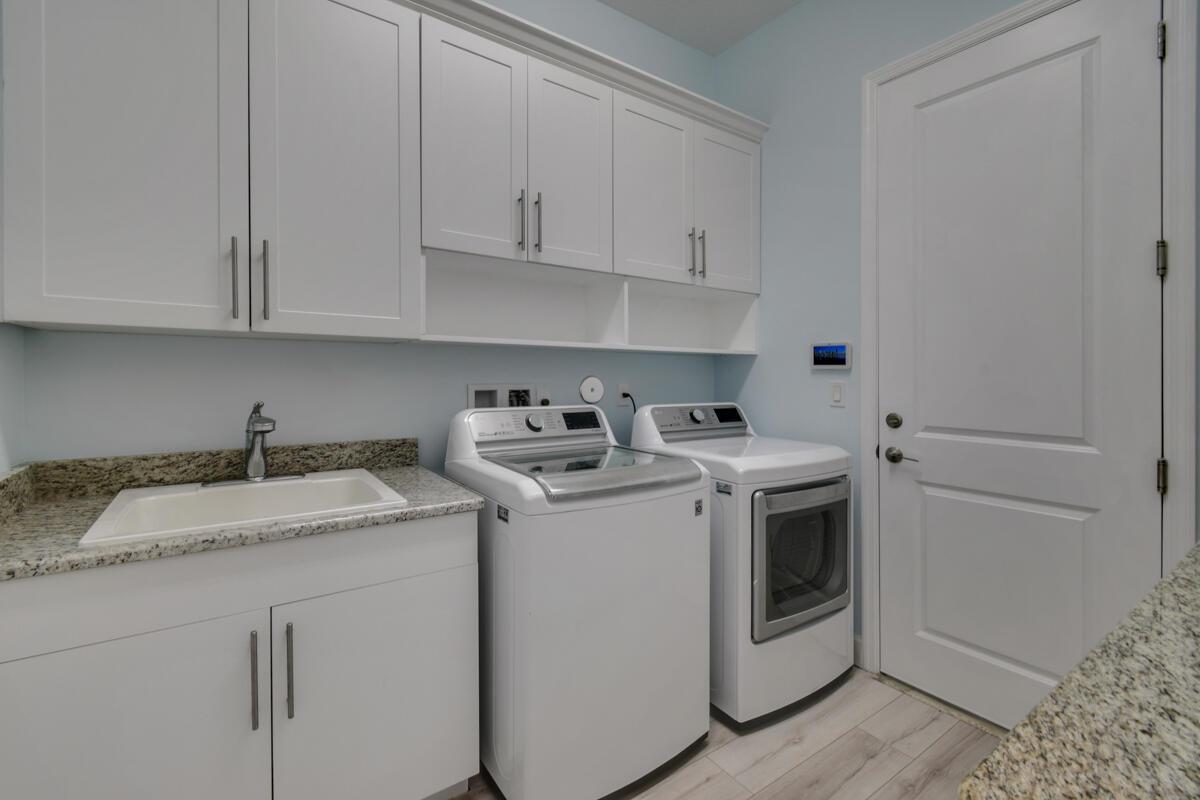 Valencia Cay - Residential