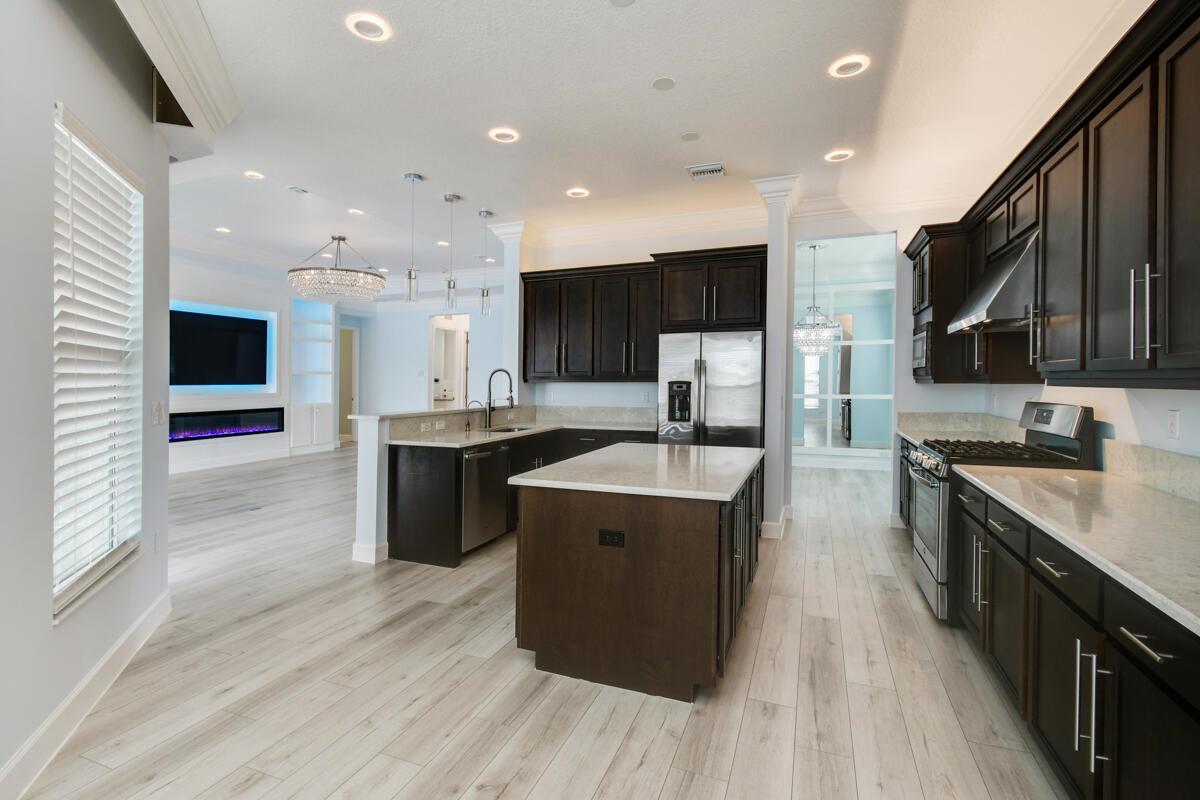Valencia Cay - Residential