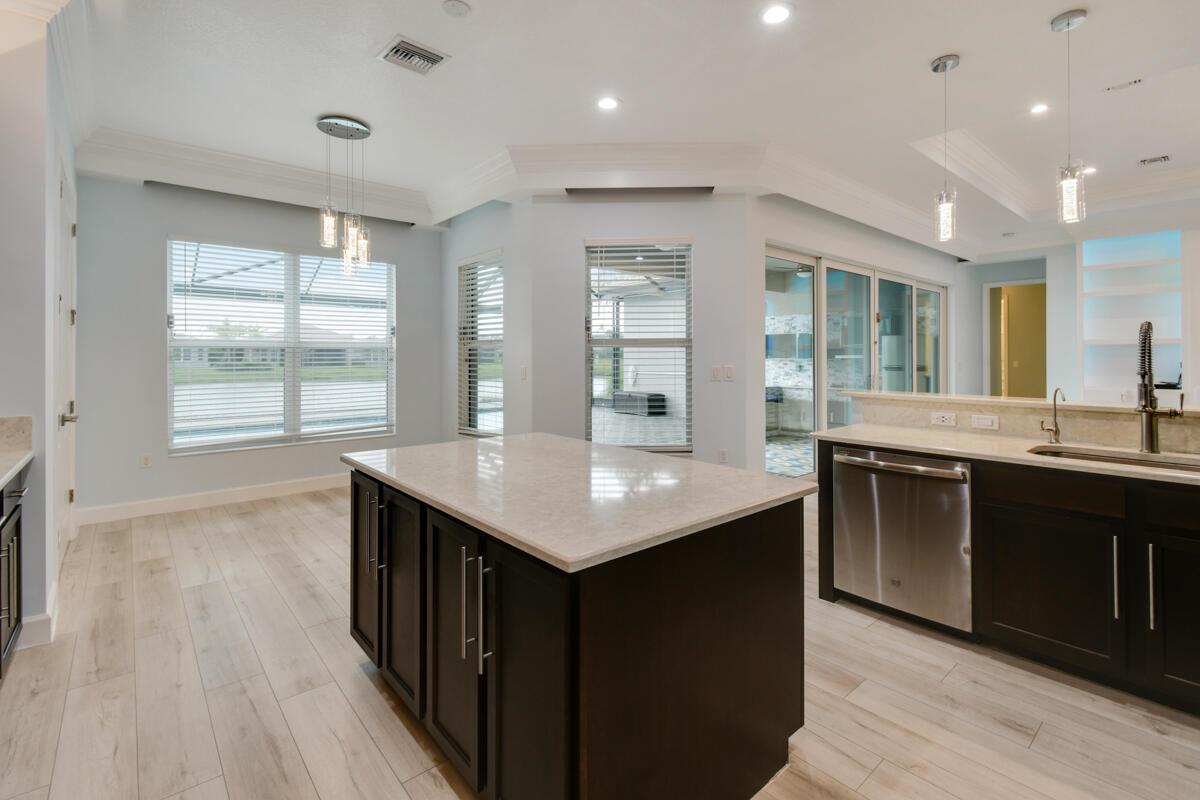Valencia Cay - Residential