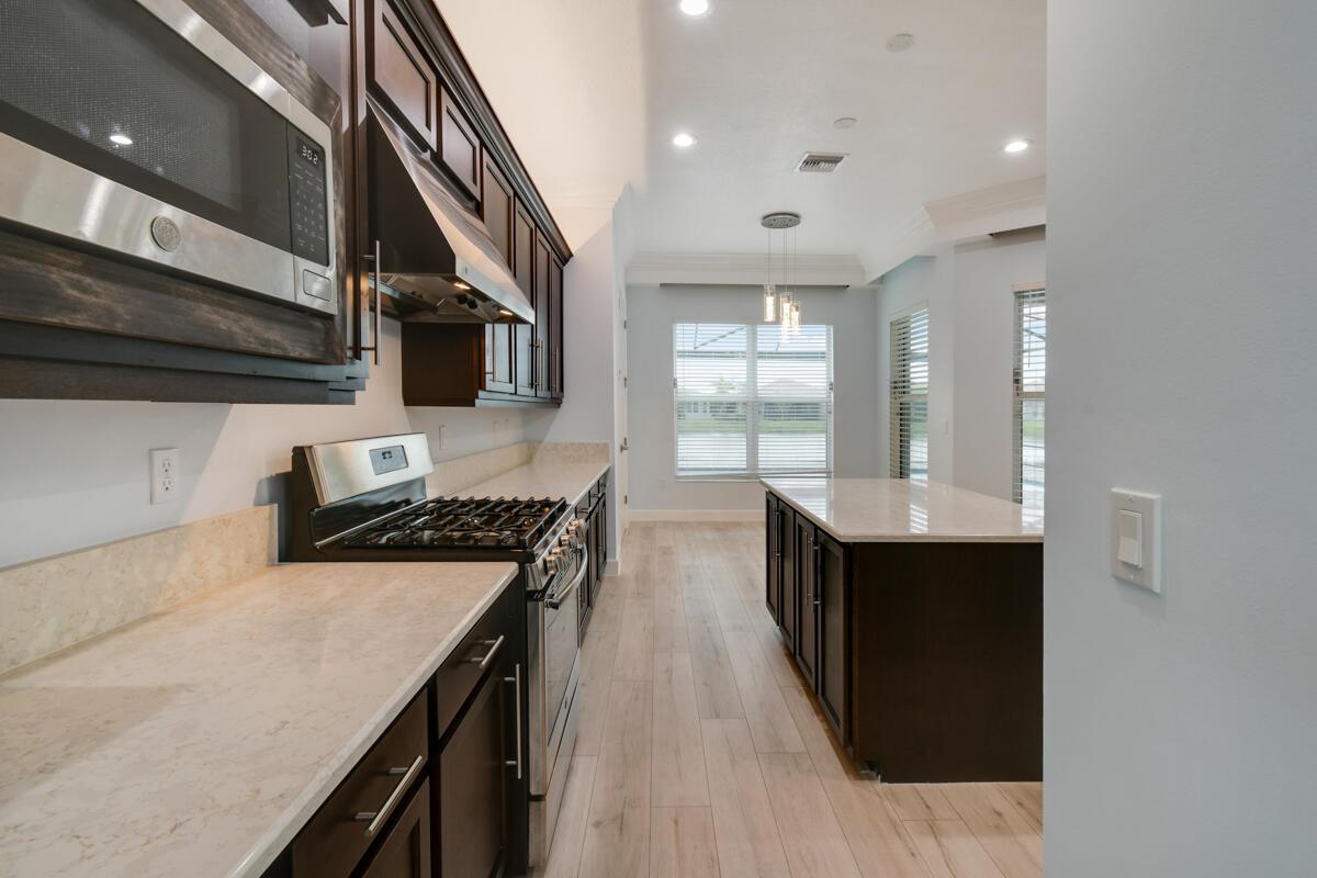 Valencia Cay - Residential