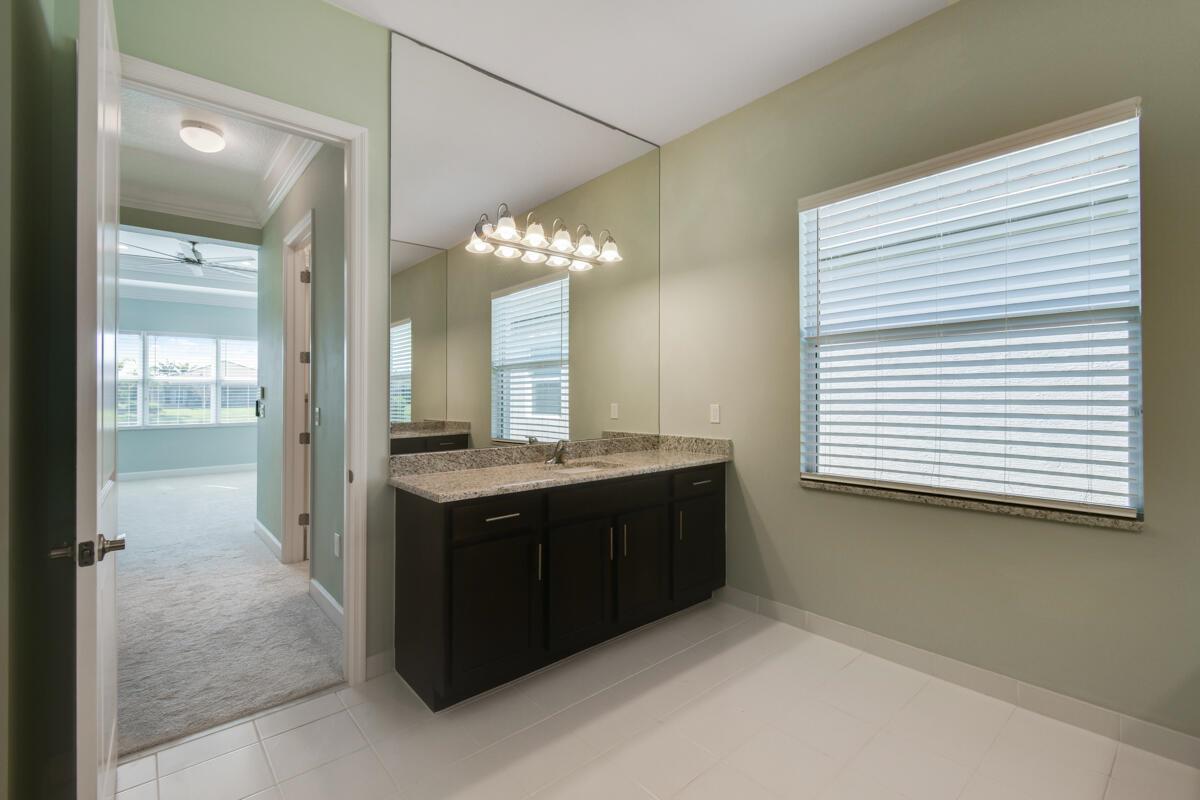 Valencia Cay - Residential
