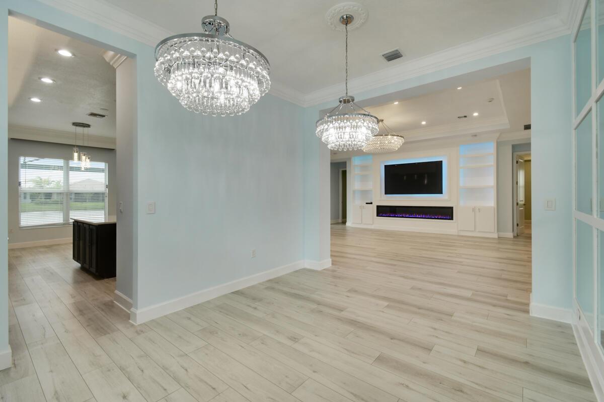 Valencia Cay - Residential