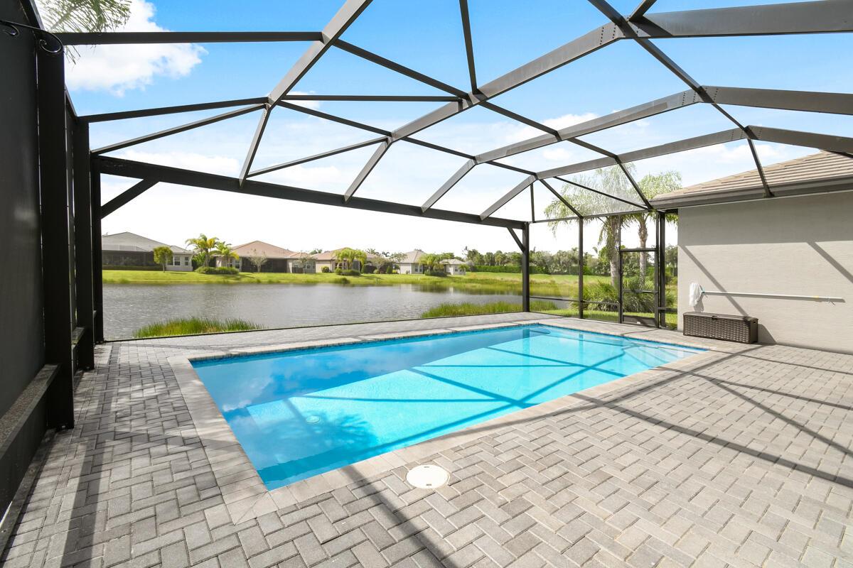 Valencia Cay - Residential