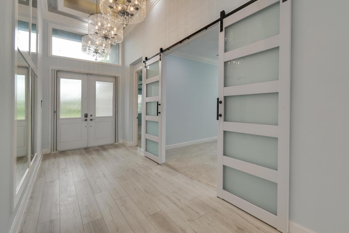 Valencia Cay - Residential