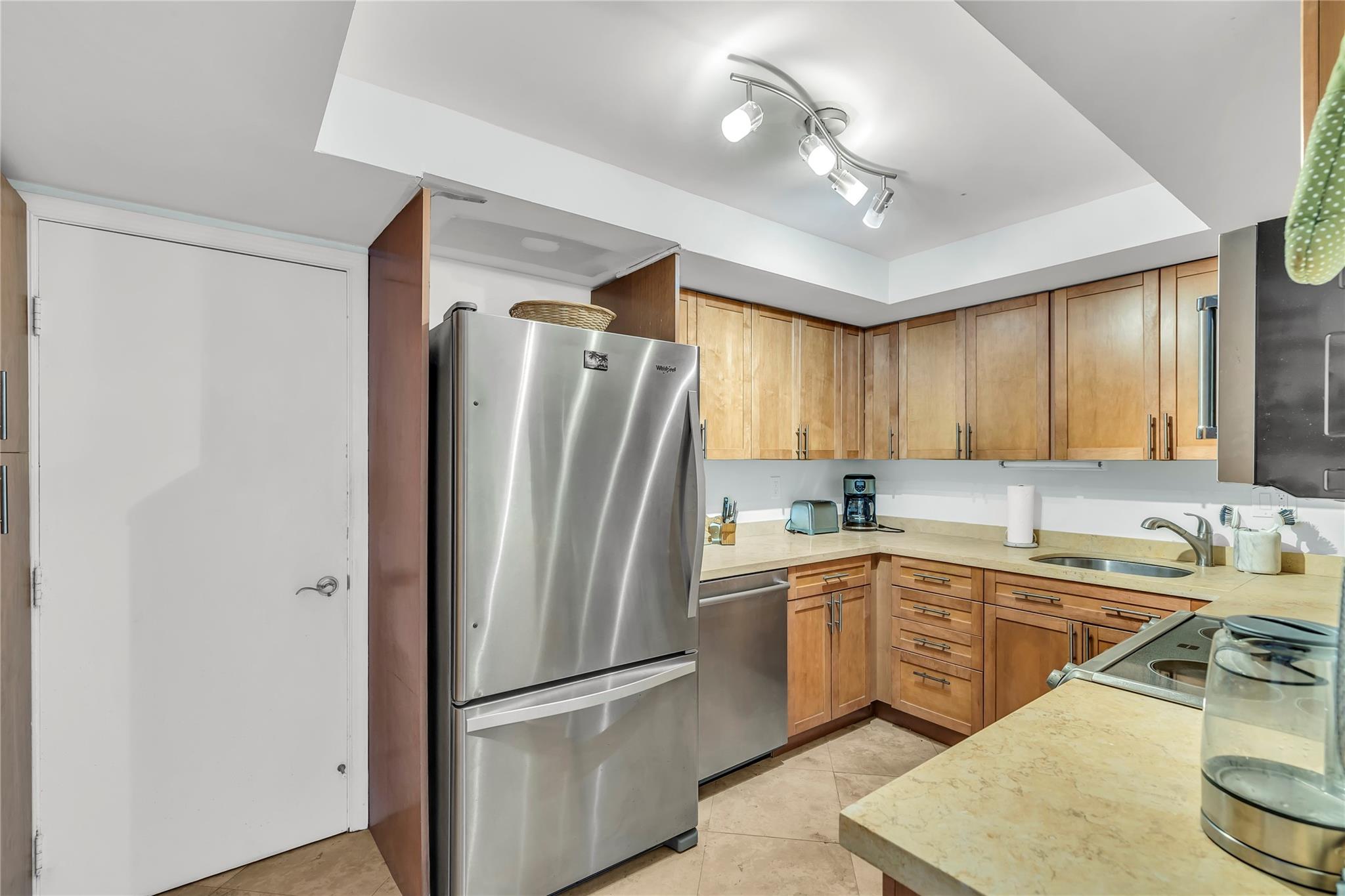 3250 S Ocean Blvd 504 N