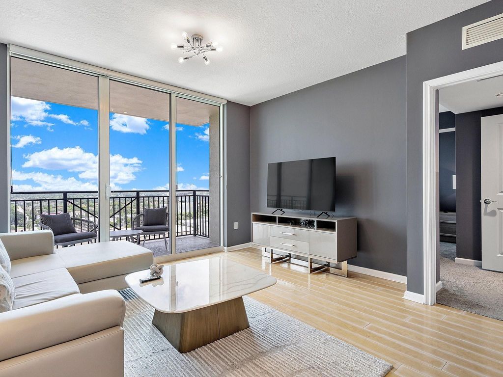 Photo of 610 W Las Olas Boulevard #1814N, Fort Lauderdale, FL 33312 (MLS # F10449576)