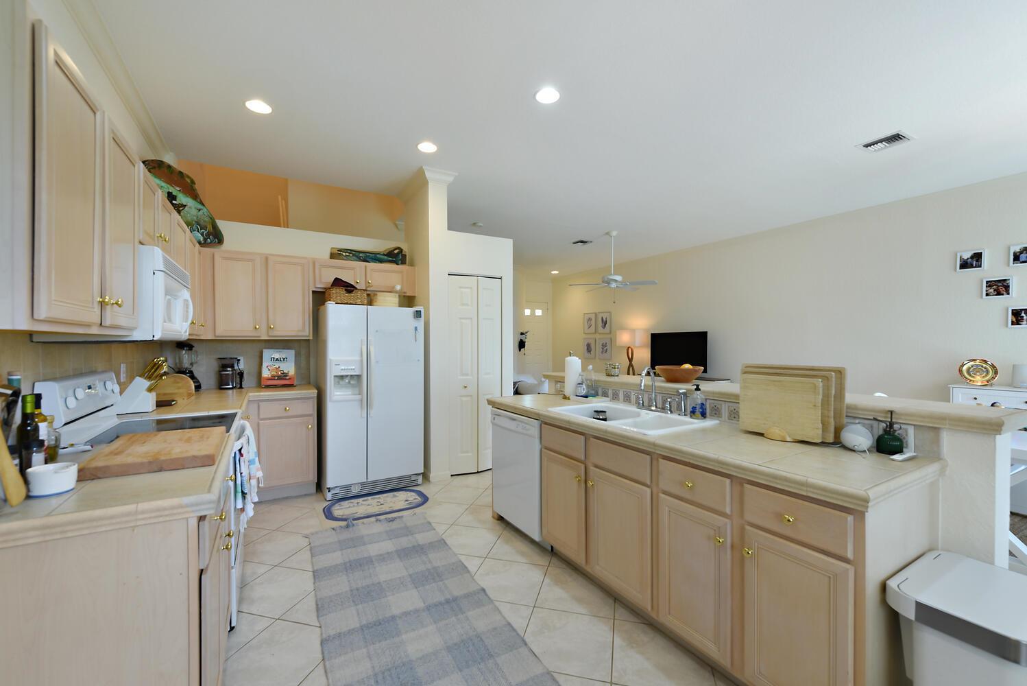 Barefoot Cove Townhomes - Residential Lease