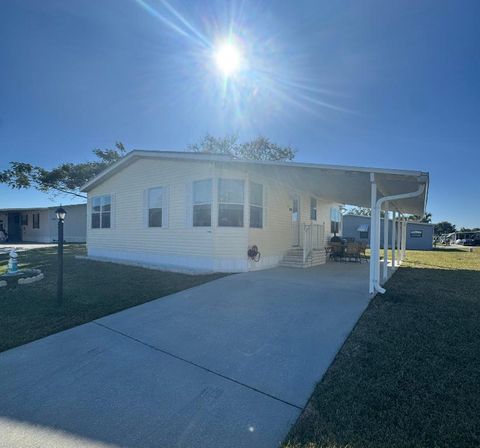 Photo of 13965 Garza Court, Fort Pierce, FL 34951 (MLS # R11158302)