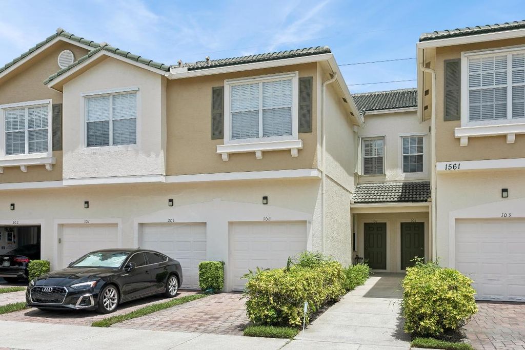 Photo of 1561 SE Wilshire Place #102, Stuart, FL 34994 (MLS # R10997182)