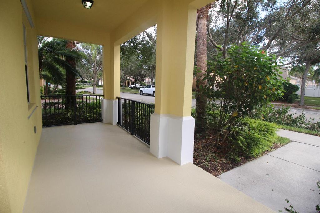Photo of 256 San Remo Drive, Jupiter, FL 33458 (MLS # R10963514)