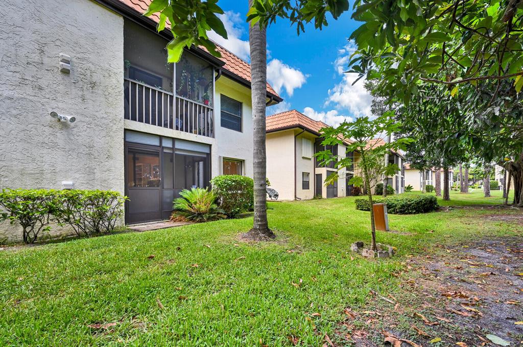 LUCERNE LAKES GOLF COLONY CONDOS 1 THRU 12 AND 14 - Residential