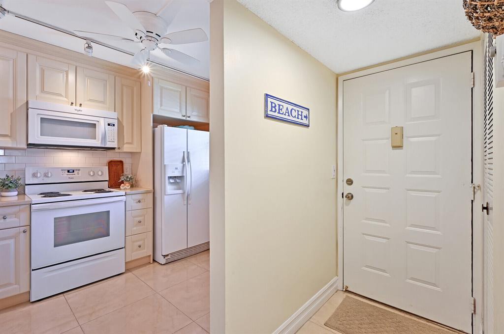 LUCERNE LAKES GOLF COLONY CONDOS 1 THRU 12 AND 14 - Residential