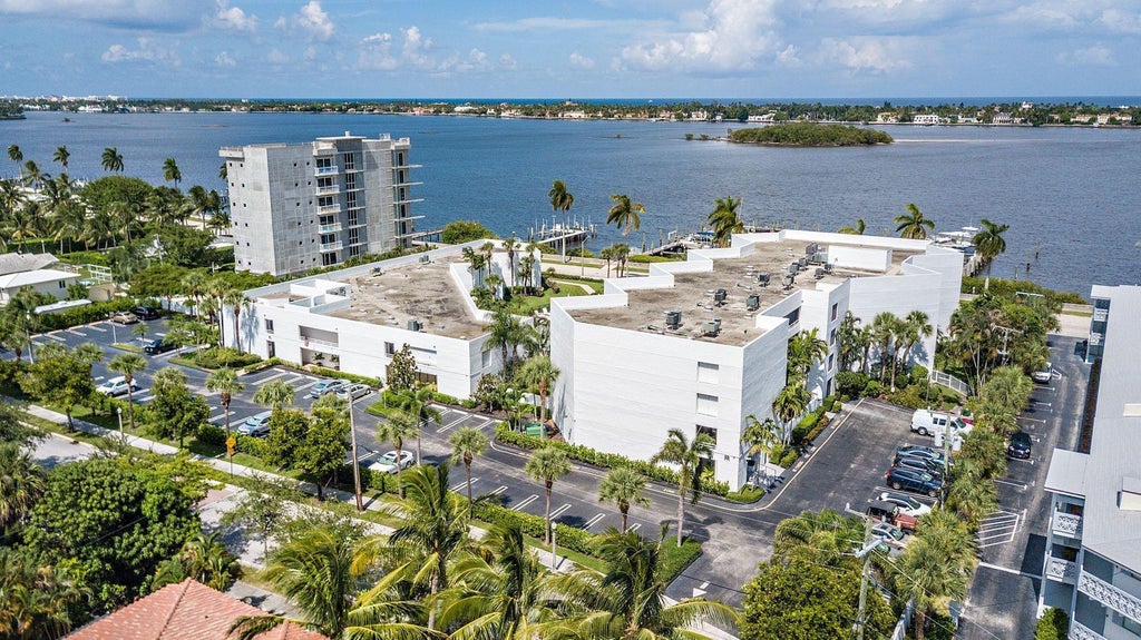 Photo of 3701 S Flagler Drive #B303, West Palm Beach, FL 33405 (MLS # B26013126)