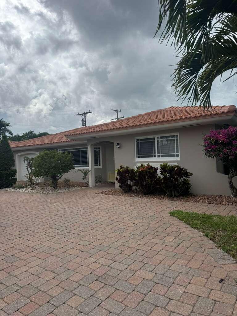 YACHT HARBOR MANOR - Residential Lease
