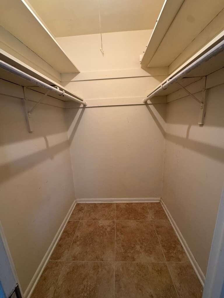 YACHT HARBOR MANOR - Residential Lease