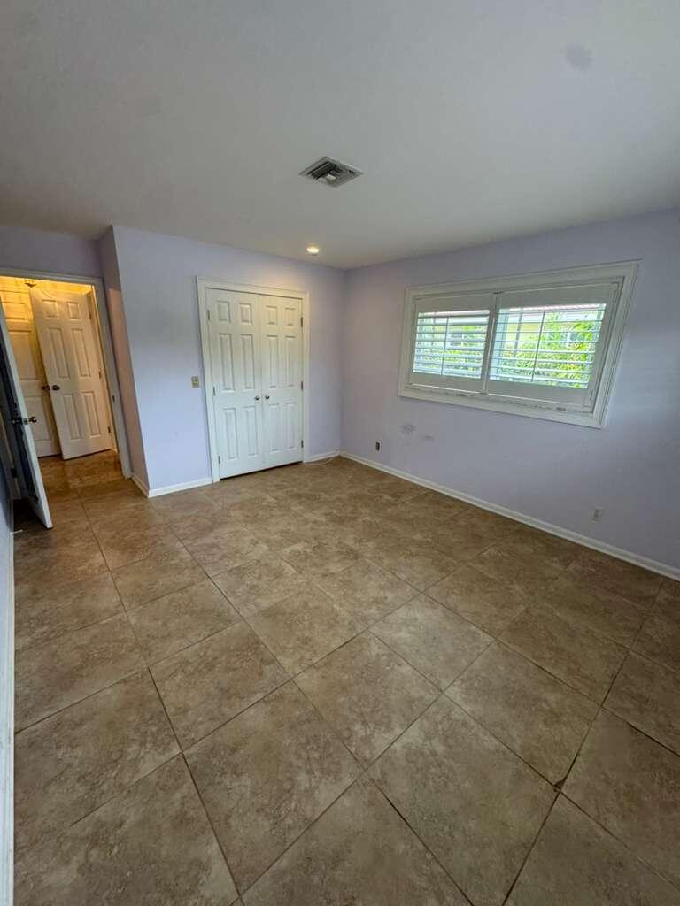 YACHT HARBOR MANOR - Residential Lease