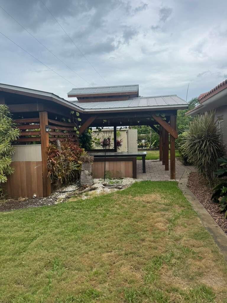 YACHT HARBOR MANOR - Residential Lease