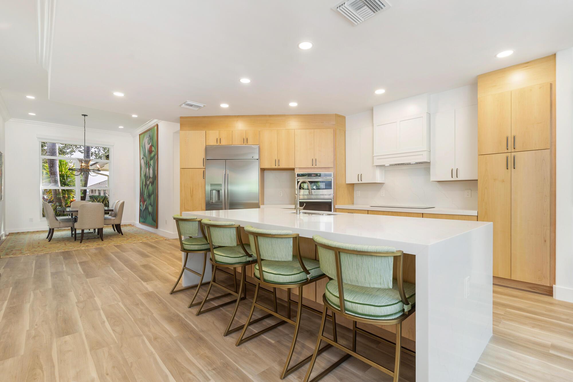 PRESIDENT COUNTRY CLUB PL - Residential