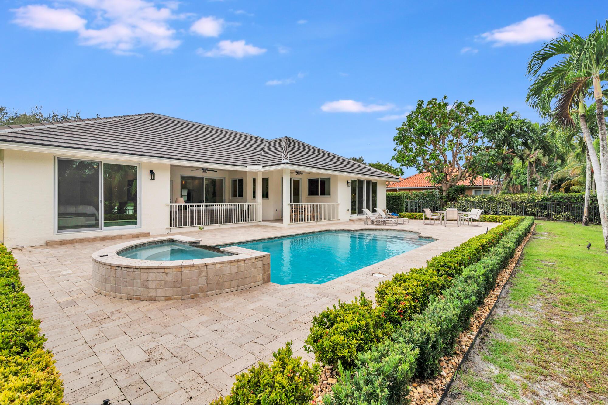 PRESIDENT COUNTRY CLUB PL - Residential