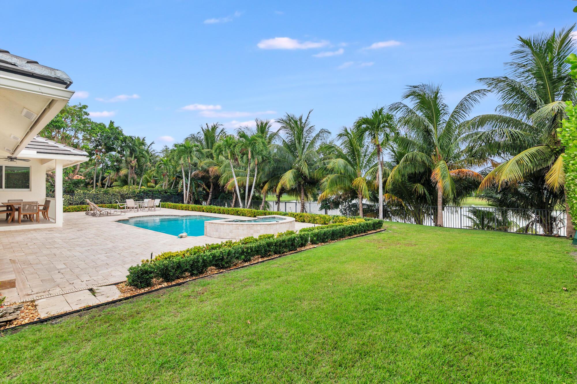 PRESIDENT COUNTRY CLUB PL - Residential