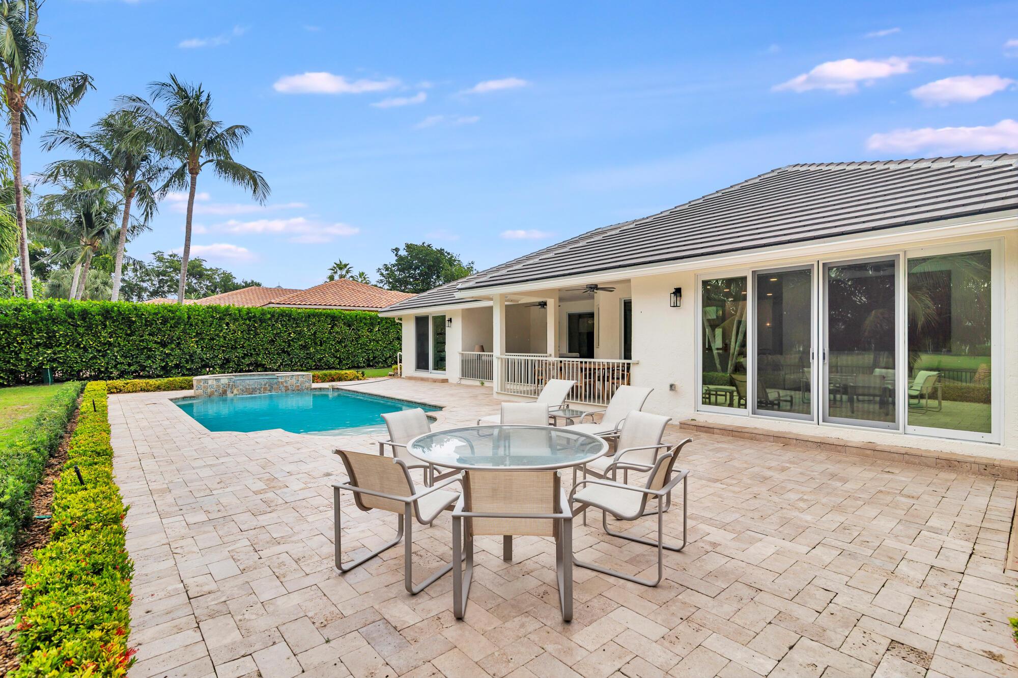 PRESIDENT COUNTRY CLUB PL - Residential