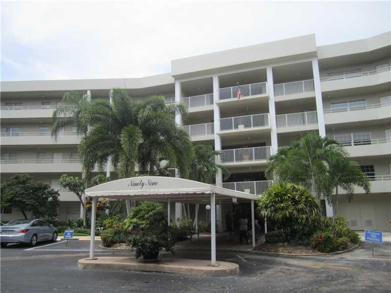 PALM AIRE C C - Residential