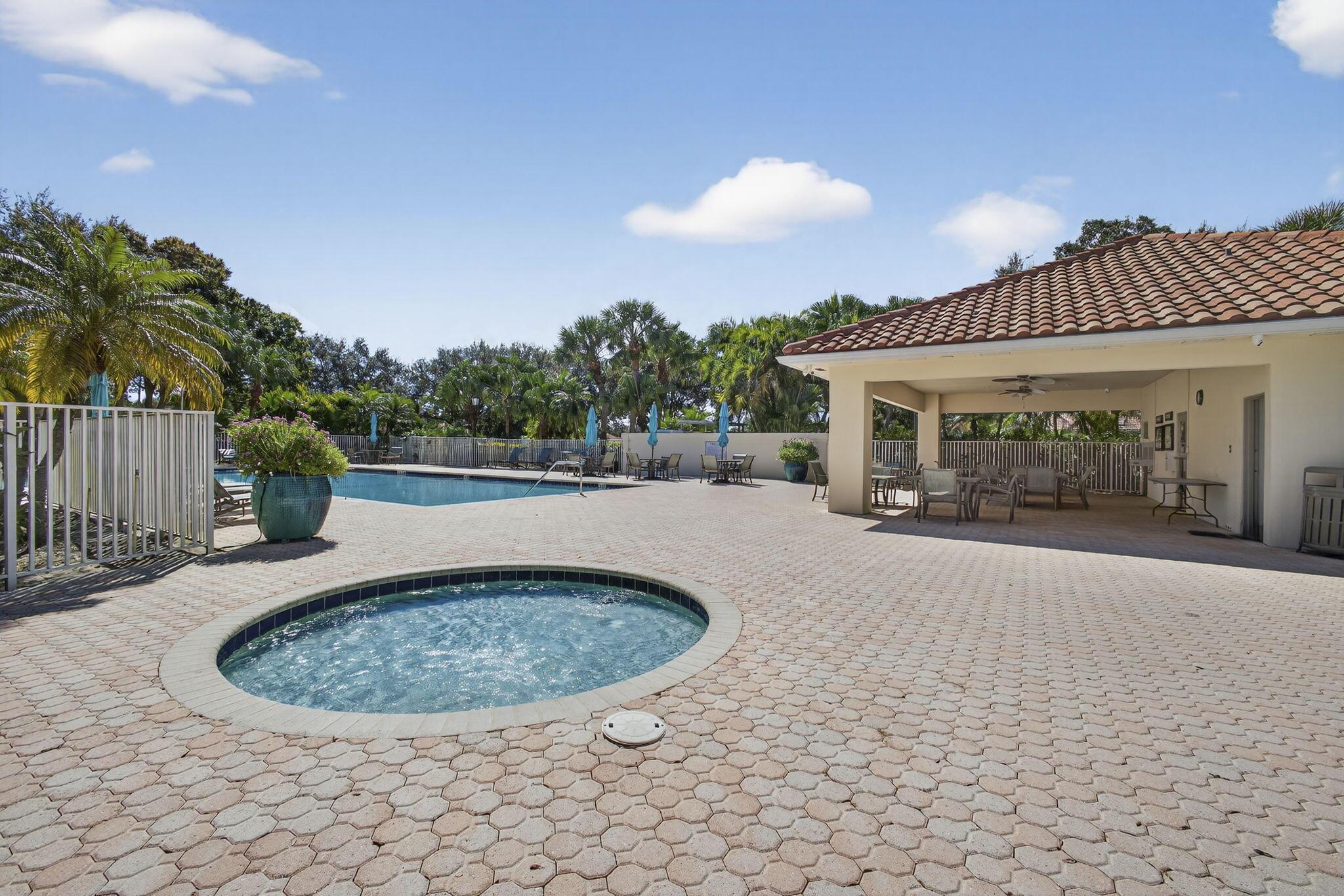 OAKS EAST 2 - Residential