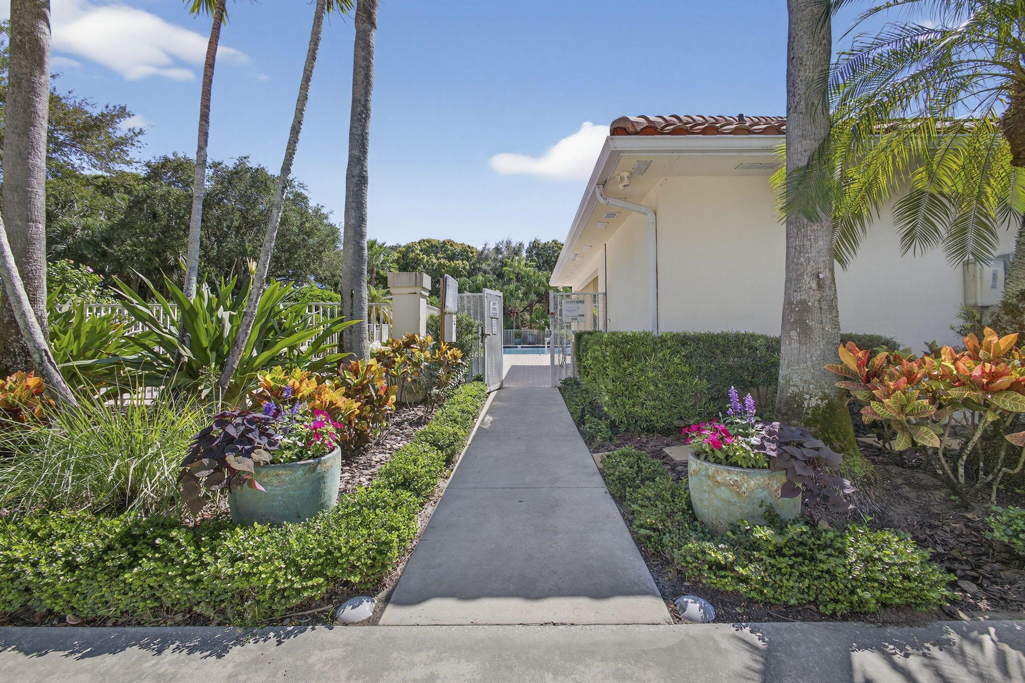 OAKS EAST 2 - Residential