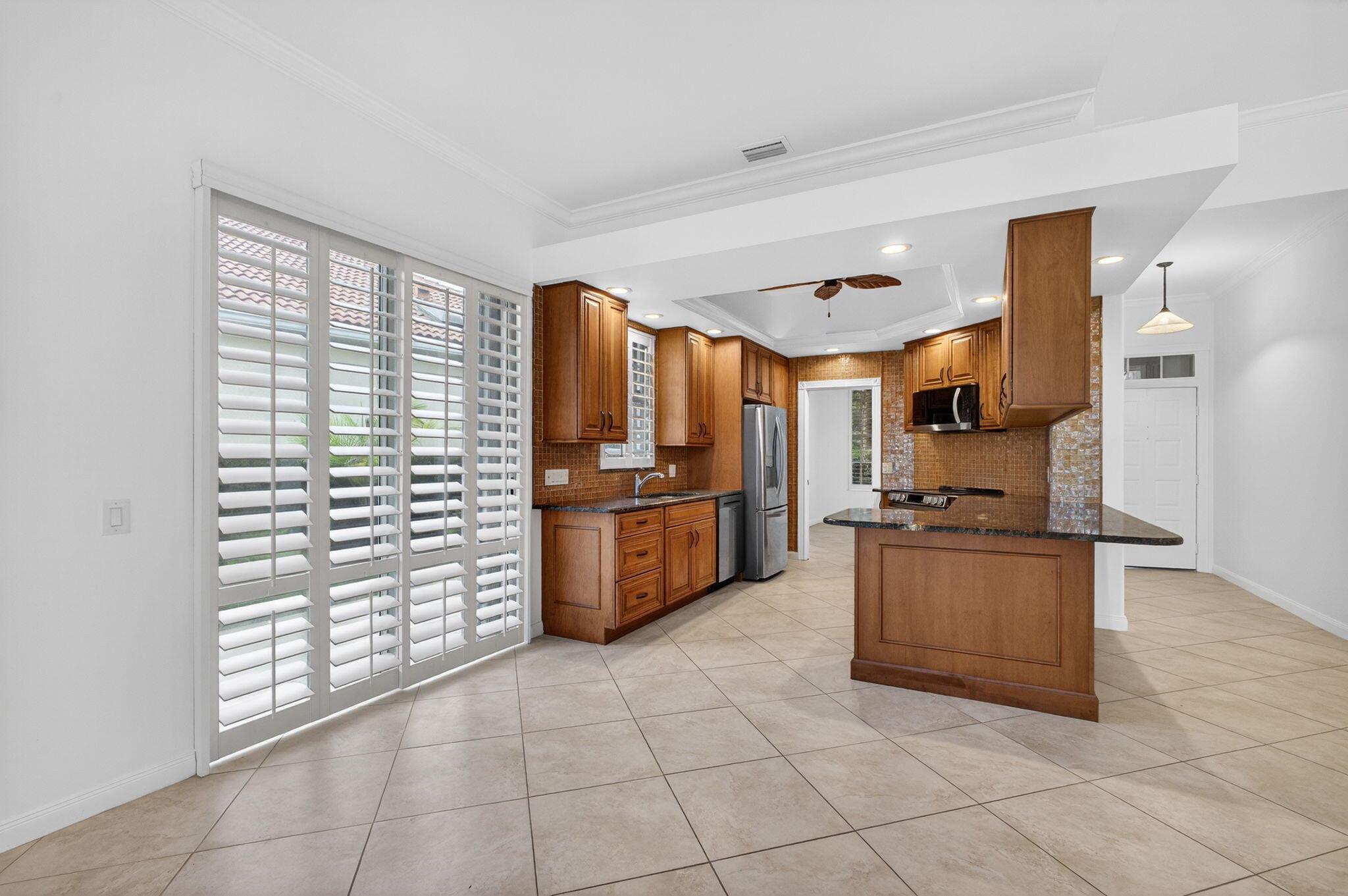 OAKS EAST 2 - Residential