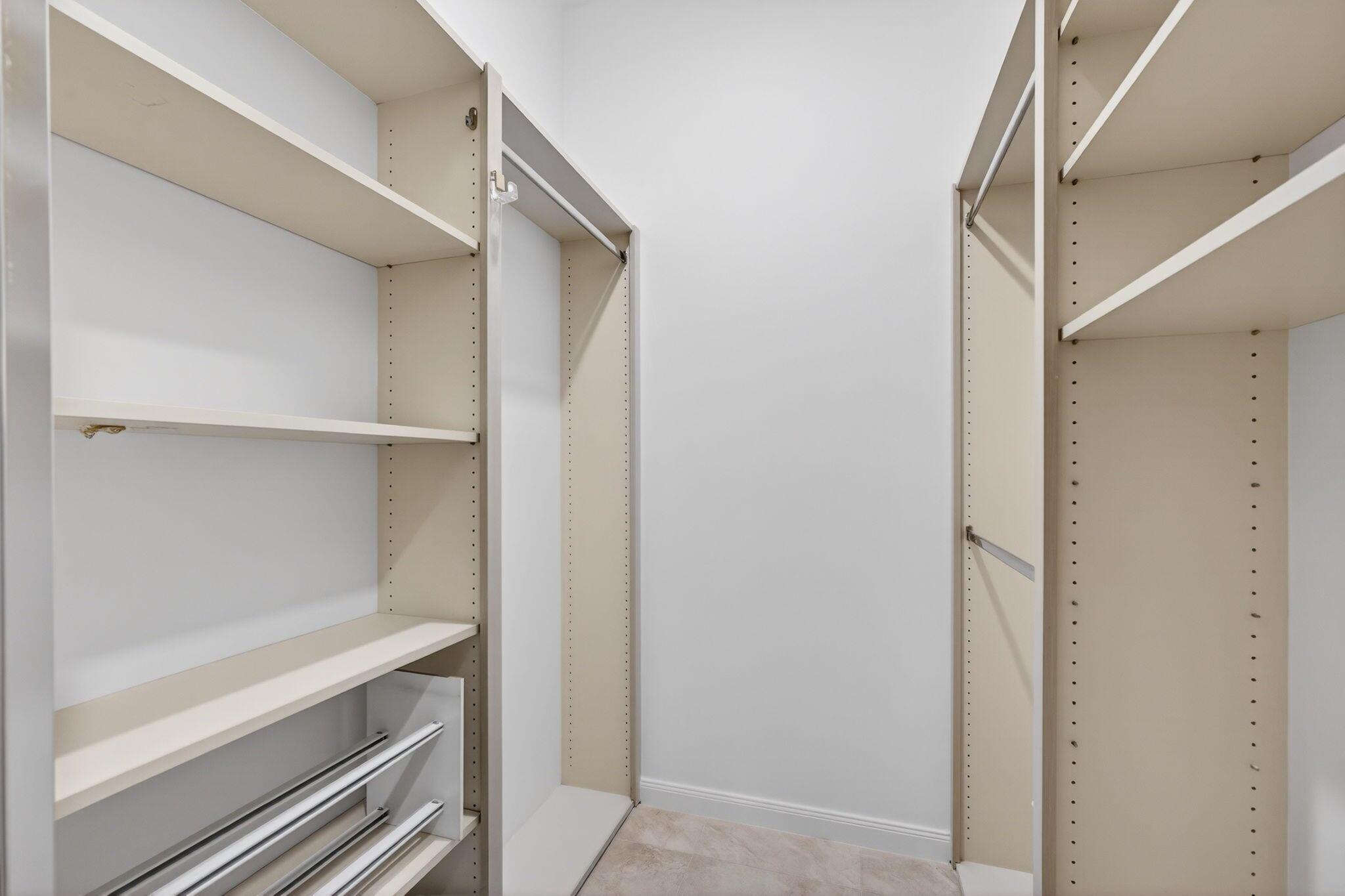 OAKS EAST 2 - Residential