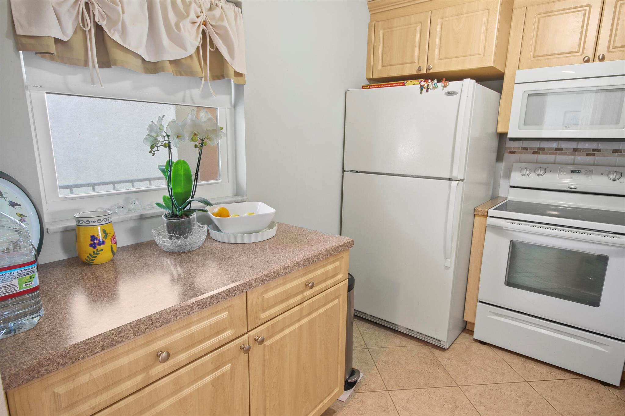 View photos, virtual tours, details... 230 Ne 26th Avenue N 317