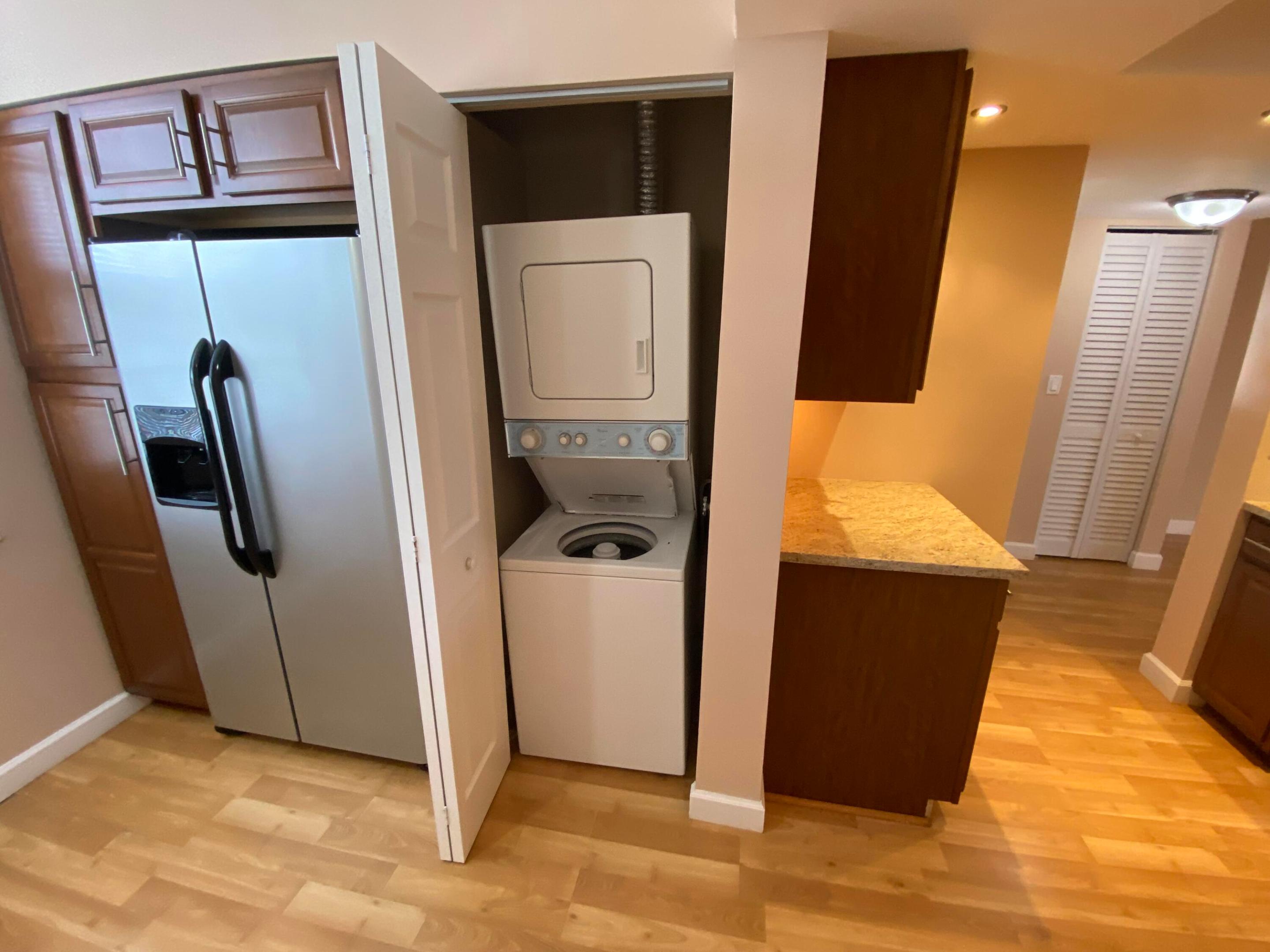 41 OF PALM SPRINGS 3 CONDO - Residential Lease