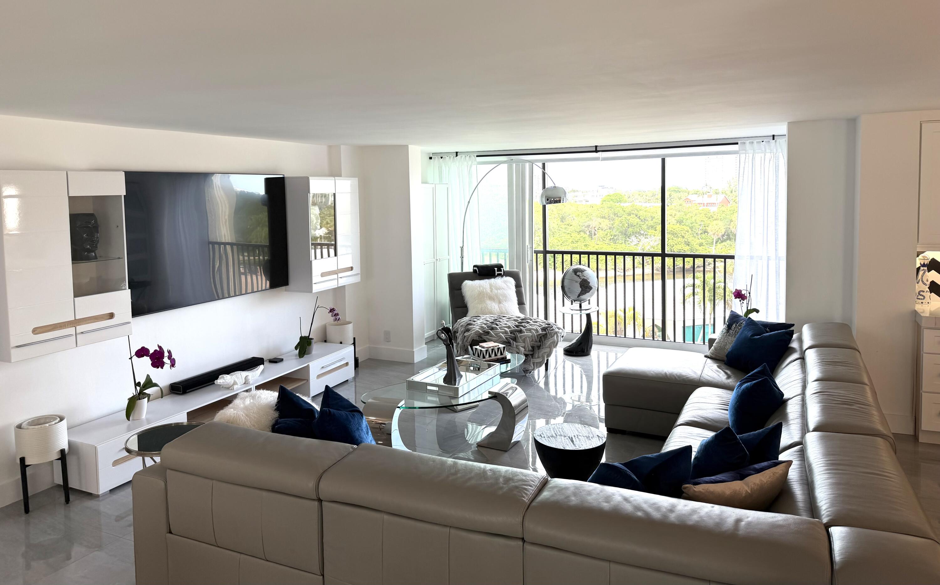 HILLSBORO LANDINGS CONDO NO TWO - Residential