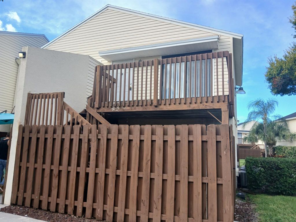 Photo of 639 Executive Center Drive #O-204, West Palm Beach, FL 33401 (MLS # R11125605)