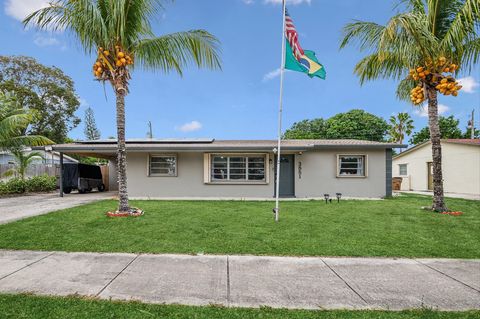 A home in Deerfield Beach