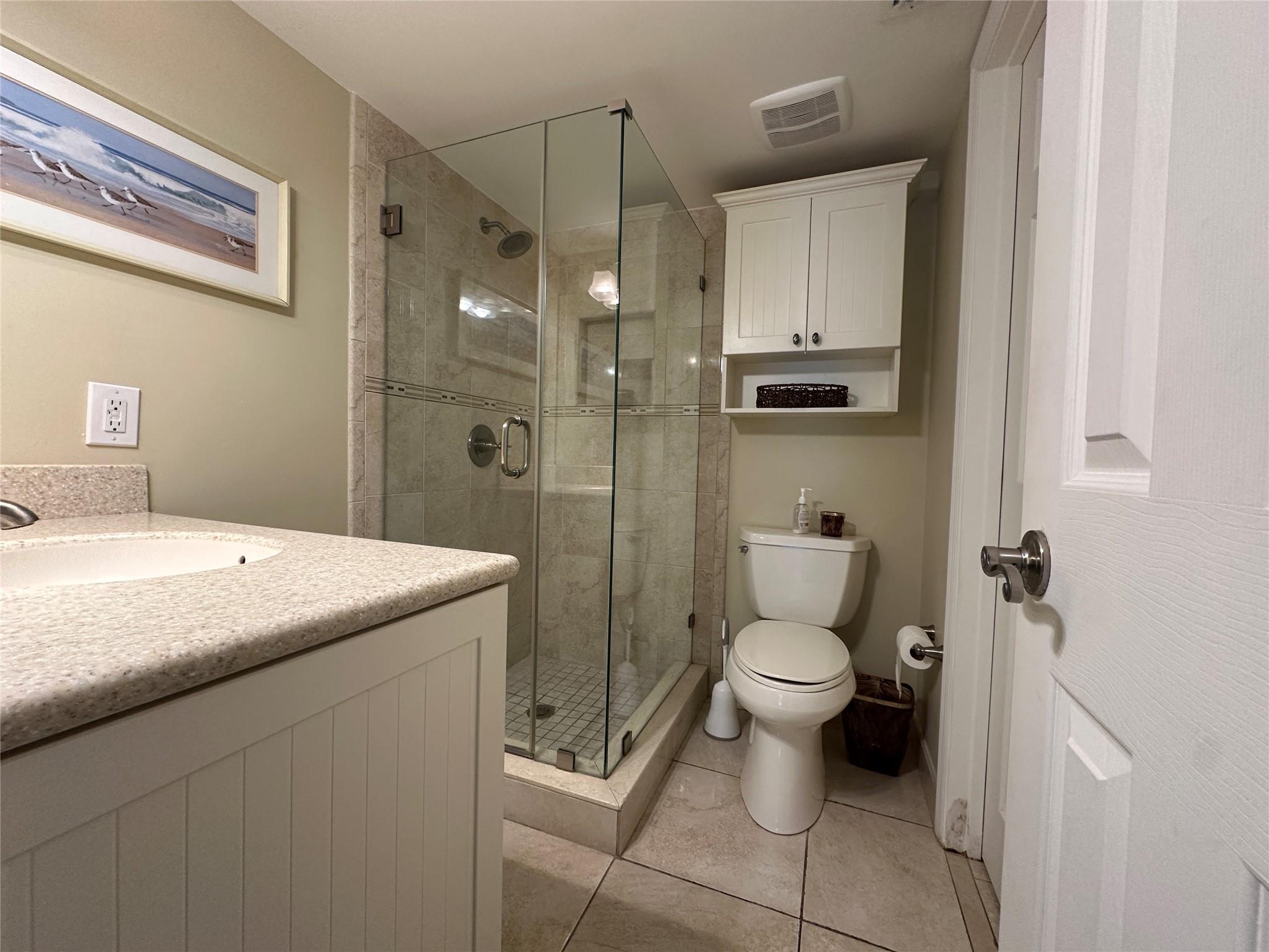 Le Frontenac Condo - Residential Lease
