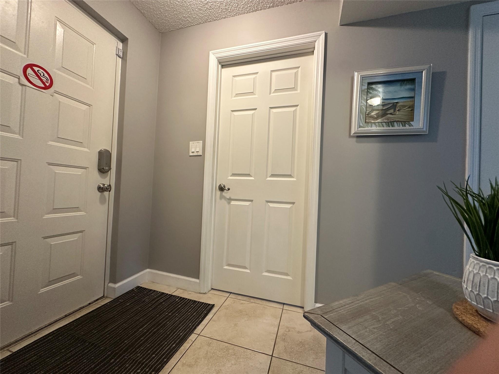 Le Frontenac Condo - Residential Lease