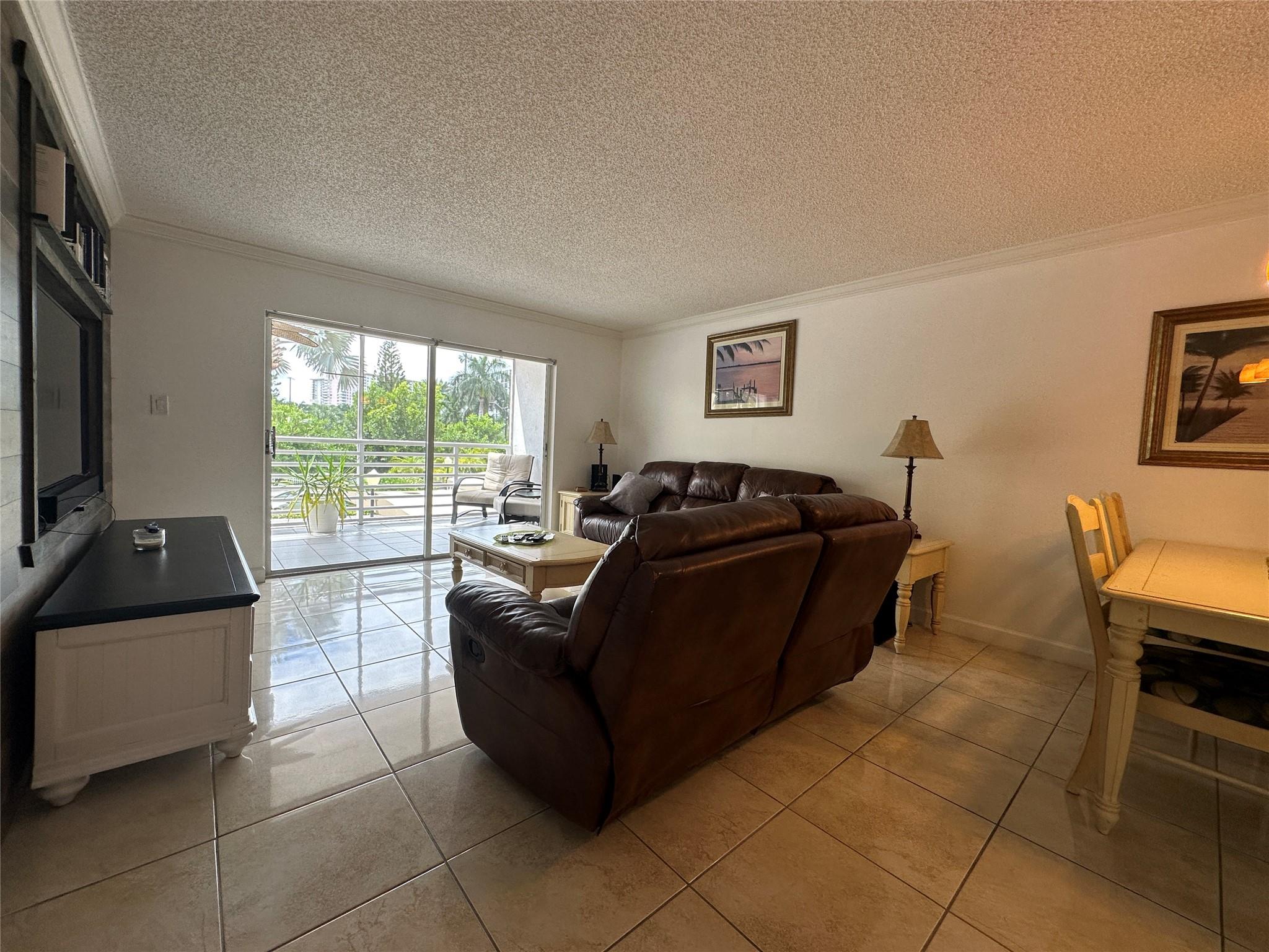 Le Frontenac Condo - Residential Lease