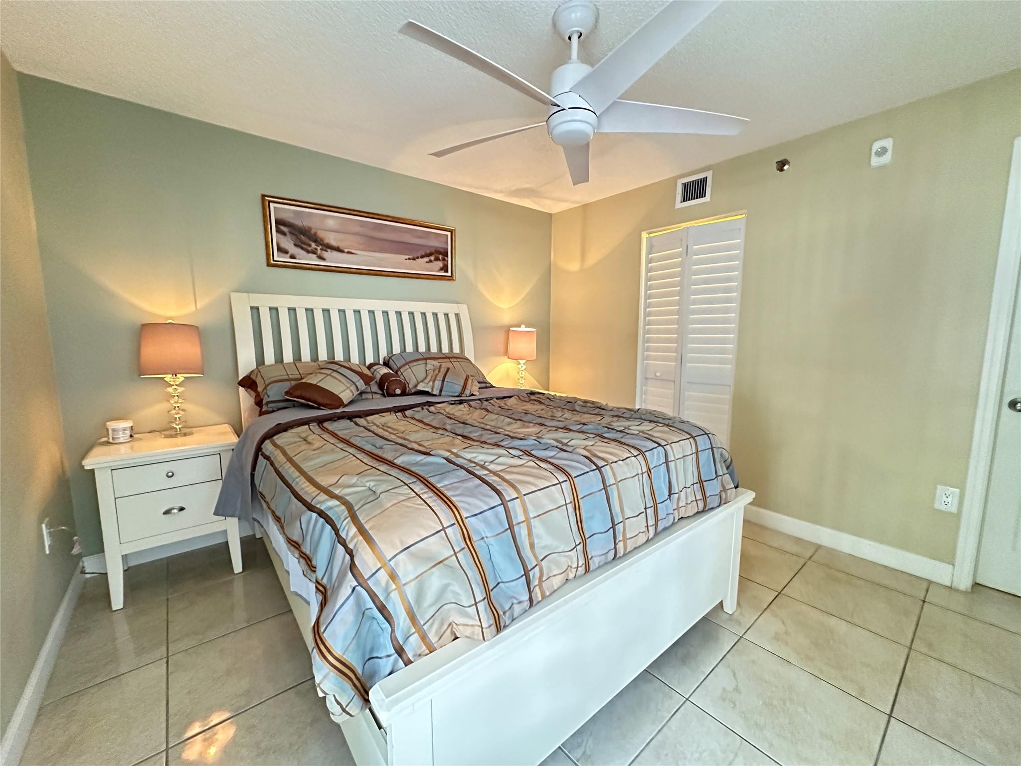 Le Frontenac Condo - Residential Lease