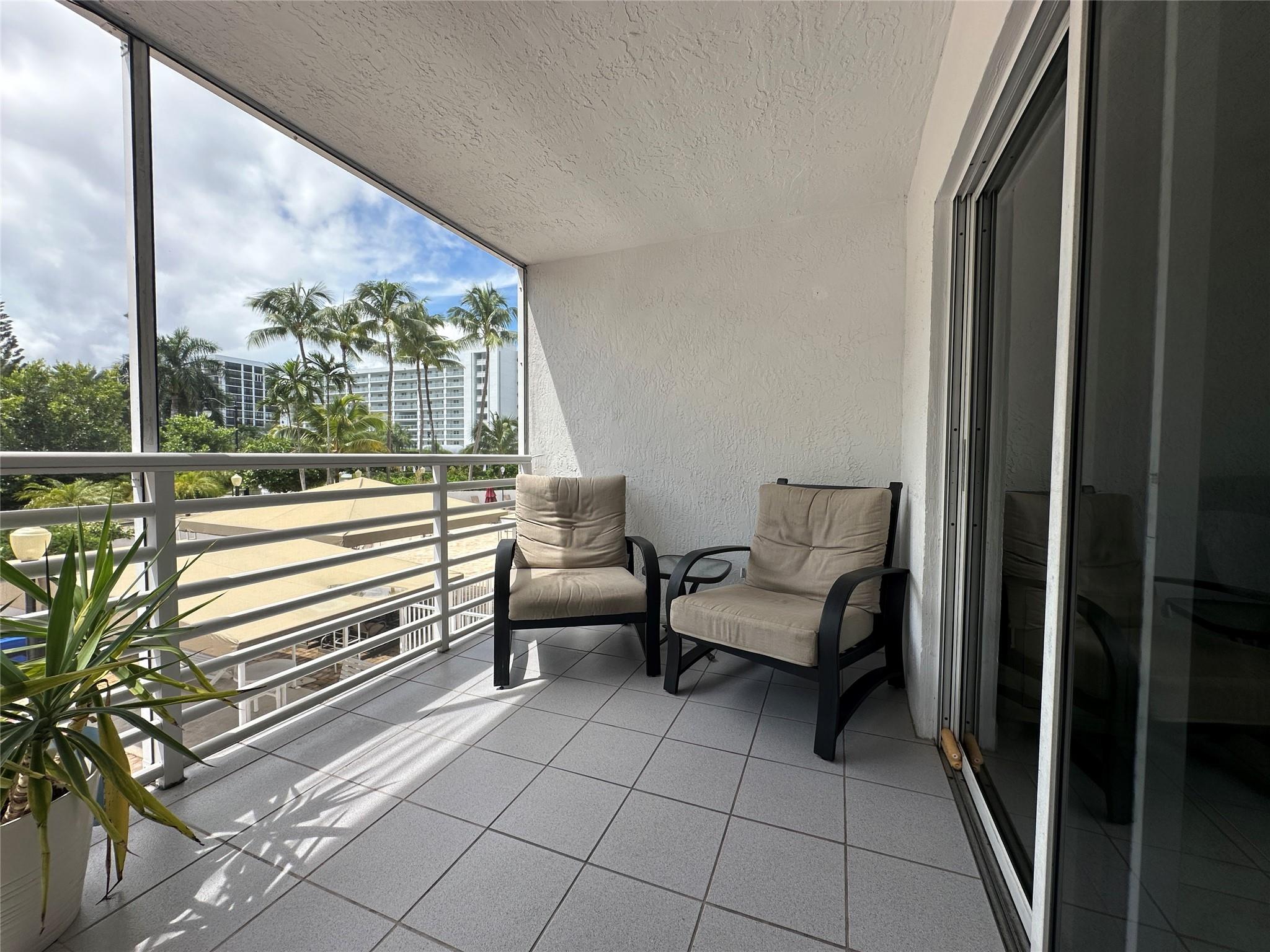 Le Frontenac Condo - Residential Lease
