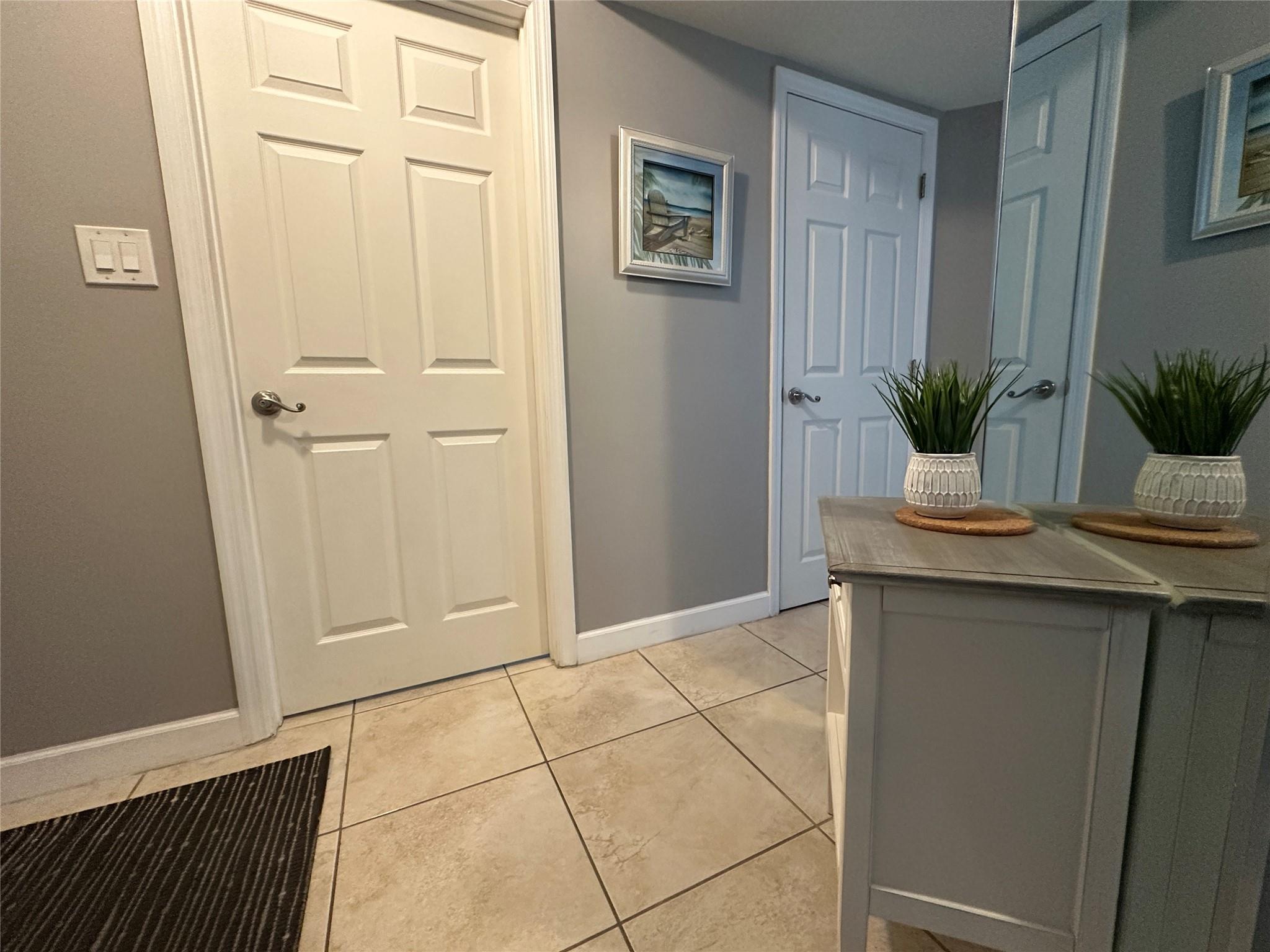 Le Frontenac Condo - Residential Lease