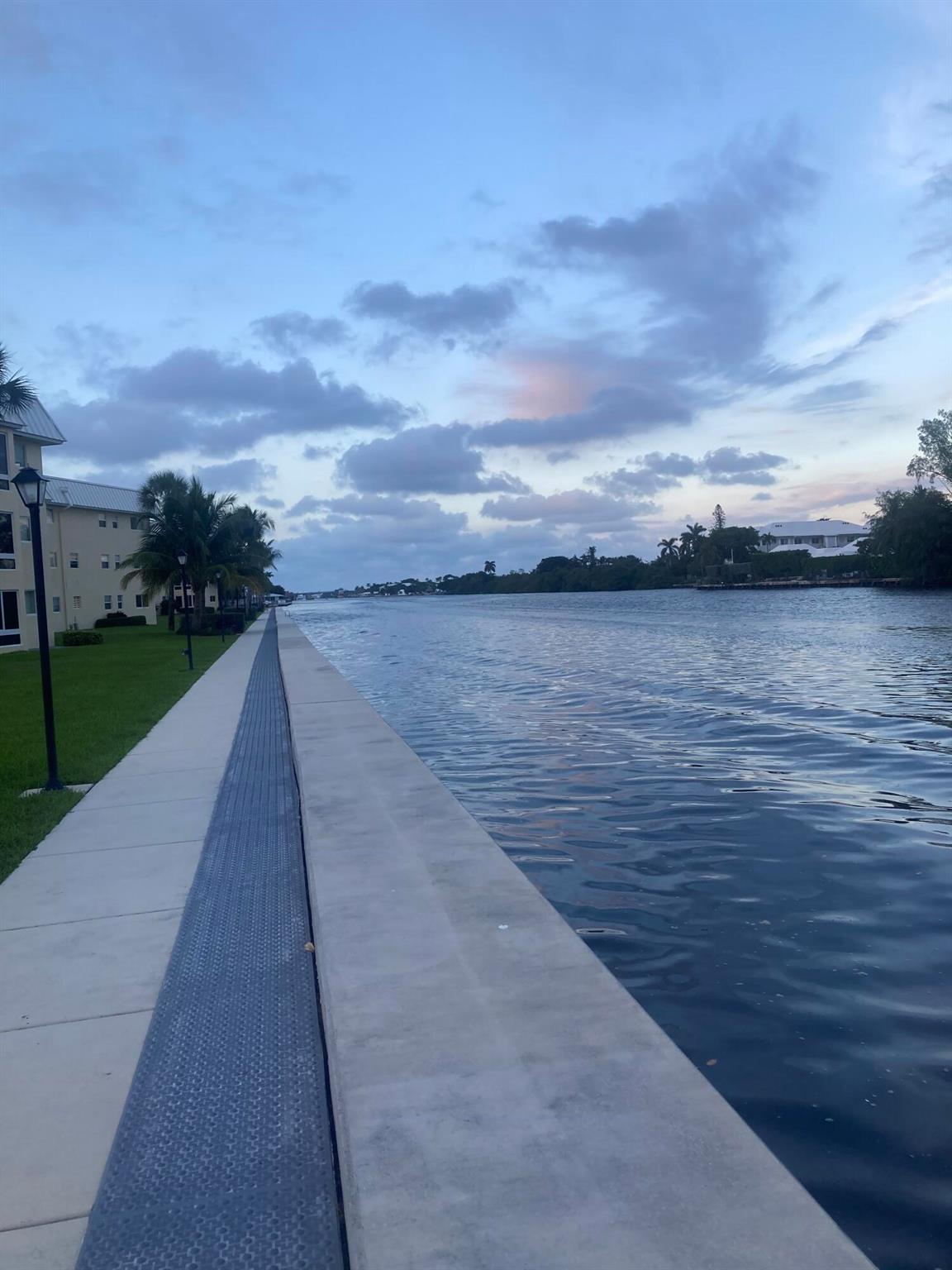 COLONIAL CLUB CONDO SEC 2 - Residential