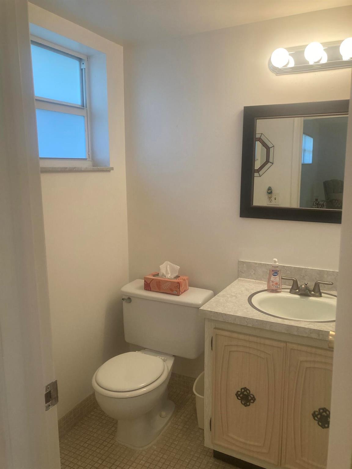 COLONIAL CLUB CONDO SEC 2 - Residential