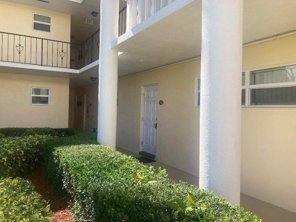 Photo of 24 Colonial Club Drive #102, Boynton Beach, FL 33435 (MLS # R11136083)